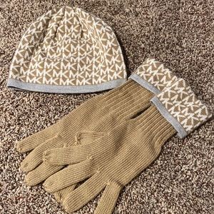 NWOT Michael Kors Beanie with gloves